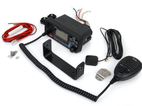 <b>ICOM IC-M330GE-2025 <br> Met nieuwe 2025 VDES kanalen!</b><br> Compacte VHF marifoon met GPS